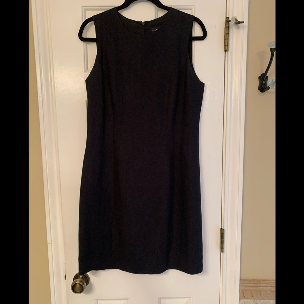 Breeches Sleeveless Shift Style Little Black Dress
Sz 10
Very Good Condition